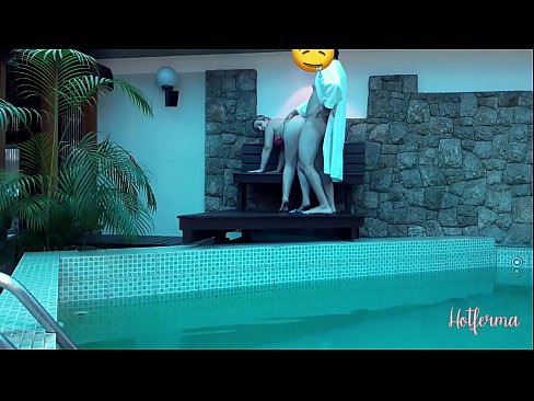 ❤️ Bòs envite sèvant nan pisin lan, men li pa t 'kapab reziste yon cho ️❌ Porno nan ht.osagoassist.ru